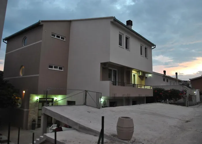Haamel Apartment